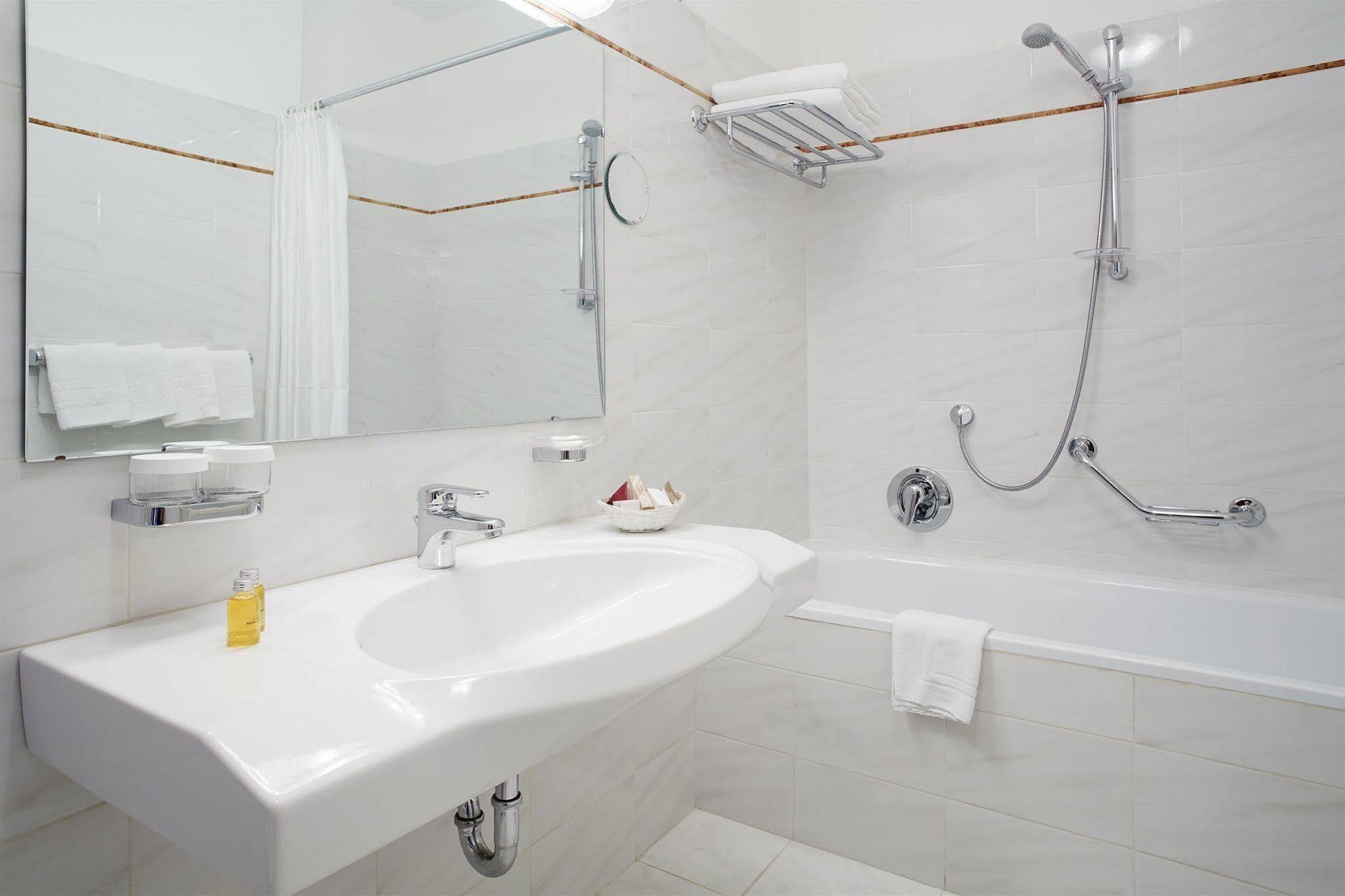 Hotel Juliane 4*